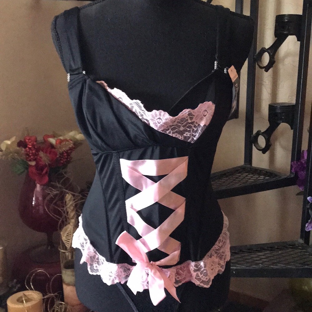 NWT Sweetheart Pink Ribbon & Black Lace Corset Bustier 34B Linge